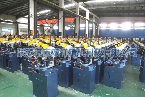 切管機(jī)規(guī)模化生產(chǎn)車(chē)間