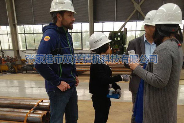 設備在客戶處生產出的產品等待國外客戶驗收 設備在客戶處生產出的產品等待國外客戶驗收